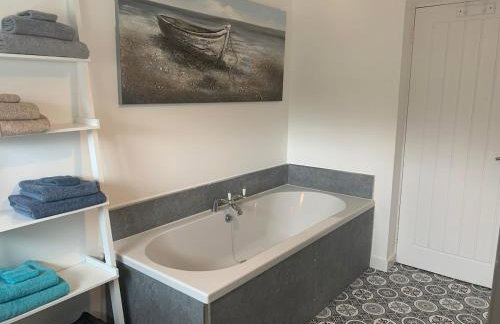 LLANSTEFFAN - SEABANK - a lovely holiday home on the beach front - Foto 16