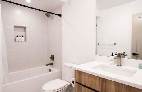 New Modern Luxe Stay - Roof Deck - Center of RiNo - Foto 56