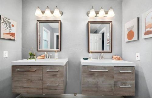 5BR with Pool & Backyard ParadiseSleeps 10 Guests - Foto 56