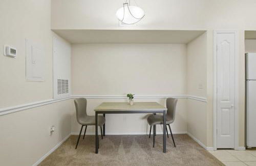 Upscale 1BR Apartment Home - Foto 10
