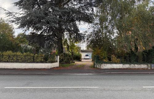 Bright, Stylish 1 KS Bed Bungalow with Private Garden - Foto 24