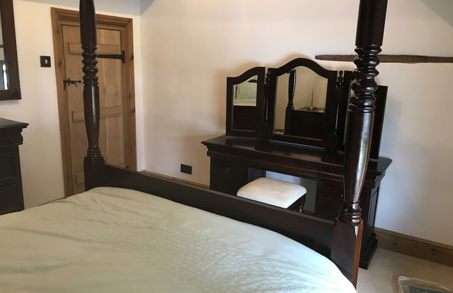 Village Period Cottage Next to a Idyllic Stream - Foto 4