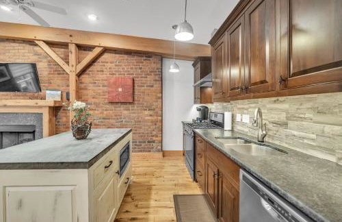 Moore on Main - Foto 6