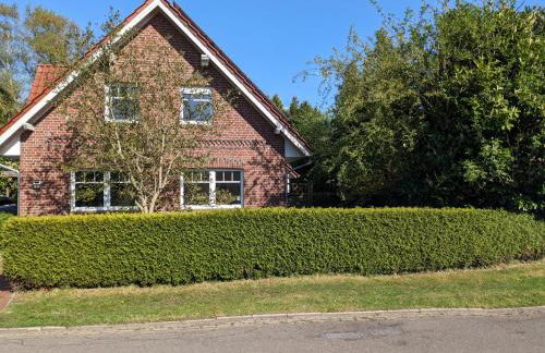 Ferienhaus im Zentrum von Augustfehn - Foto 2