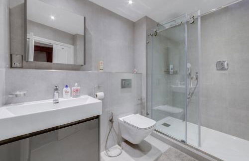 Luxury London 3 Bedroom Duplex with Pool Table - 4HS - Foto 22