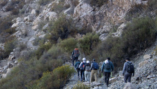 Ascendiendo por el cerro Tamaya