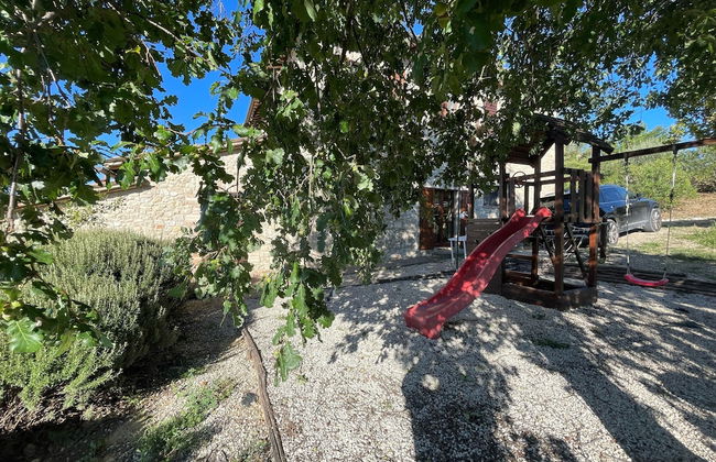 Detached Villa - Sleeps 10 - Pool - Pergola - Playground for Children - Wifi - Foto 65