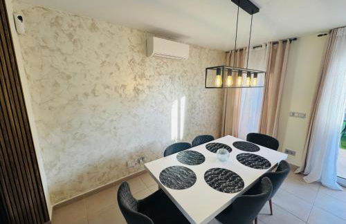 Calpe Casa adosada entorno playa y montaña tranquilidad relax jacuzzi piscina wifi aire jardin barbacoa y parking - Foto 50