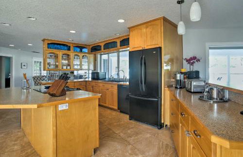 Riviera Beach Home with Pool - Walk to Beaches! - Foto 7