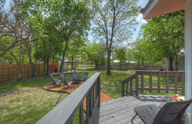 Willkommen to Pink Haus 1 Mile to Main Street! - Foto 33