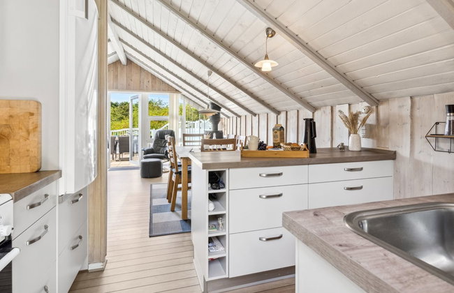 "Ines" - 25km from the sea - Foto 17