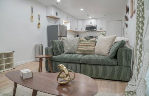 DT DFW Chic Free Parking and Pool In Medical District - Foto 42