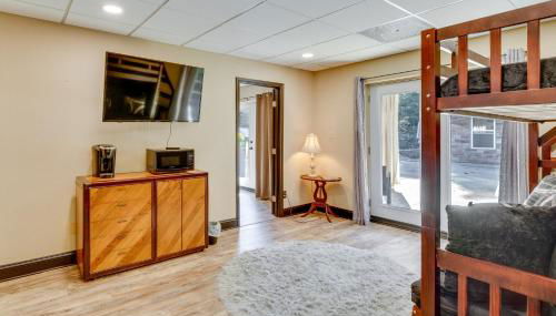 Cozy, Pet-Friendly Retreat in Hickory with Fire Pit! - Foto 3