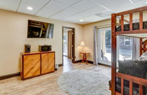 Cozy, Pet-Friendly Retreat in Hickory with Fire Pit! - Foto 3