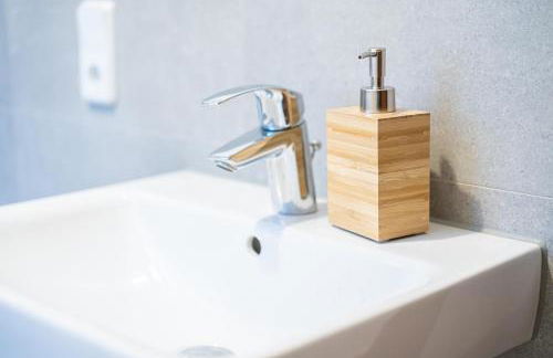 FullHouse - Halle - NH14 - Daylight Bathroom - 3 Bedrooms - Foto 24