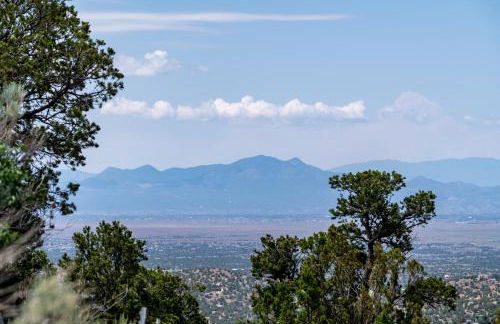 Santa Fe Ridgetop Retreat With 2 Hot Tubs and Views - Foto 6