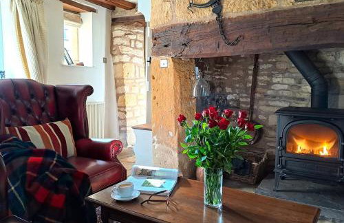 Graziers Cottage - character Cotswold cottage with inglenook, parking and pub nearby - Foto 3
