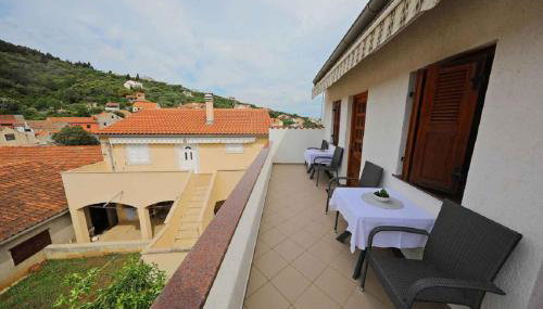 Apartment with A - C in Mali Iz-Insel Iz 53441 - Foto 5, Garden