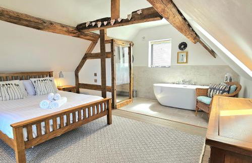 Beautiful Views Historic 16th Cent Barn Conversion - Pass the Keys - Foto 21