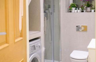 Luxurious Retreat in Buxton - Photo 34