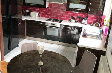 Entire flat, comfortable 2 double bedrooms - Foto 9