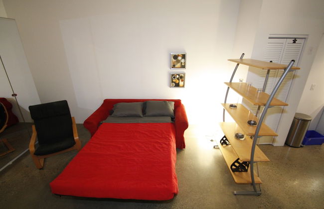 Downtown Loft Style Condo Heated Parking - Photo 8