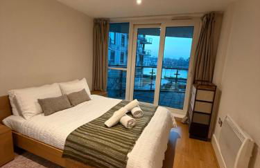 Modern Riverside Gem - Foto 3