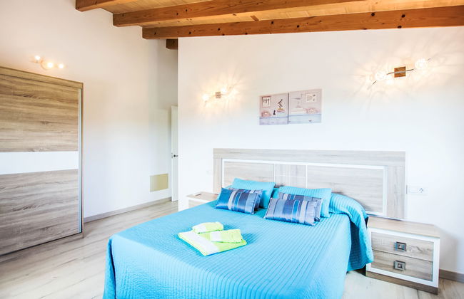 4 bedroom House in Maria de la Salut with private pool and garden - Photo 20