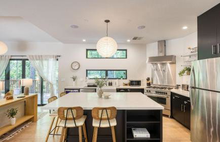 Mill Creek by Avantstay Modern Design, Patio, Hot Tub - Foto 26