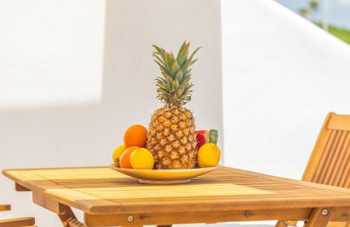 Apartamento con terraza, piscina y parking - Foto 3