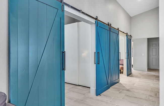 Villa - 8 Bedrms 5 Bths 15 Beds - Foto 1