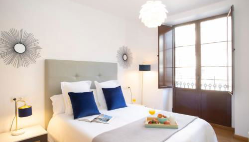 SingularStays Valencia Center - Photo 2