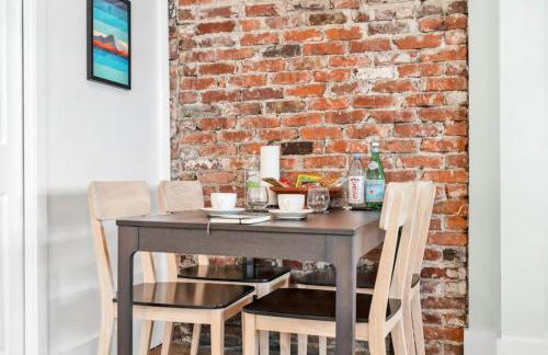 Vintage Westlake Hideaway with Patio & Lake Views - Foto 21