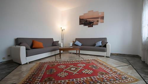 Serravalle Shopping - Outlet - Foto 1