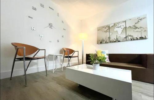 Miami International Airport 1 - Photo 6