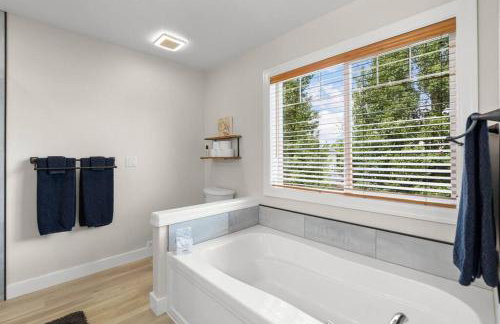 Spacious 4 bed near park/trails - Foto 39