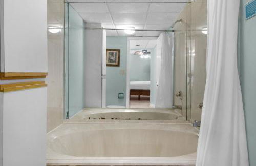 Edgewater Tower 2-307 - Foto 42