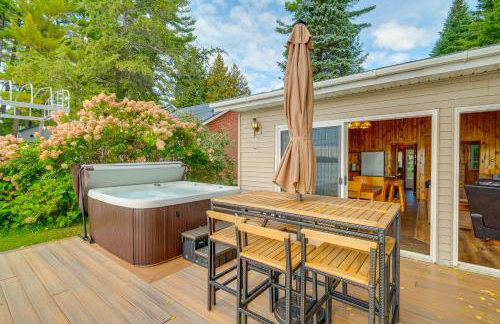 Kalkaska Retreat Private Hot Tub, Dock, Fireplace - Foto 21