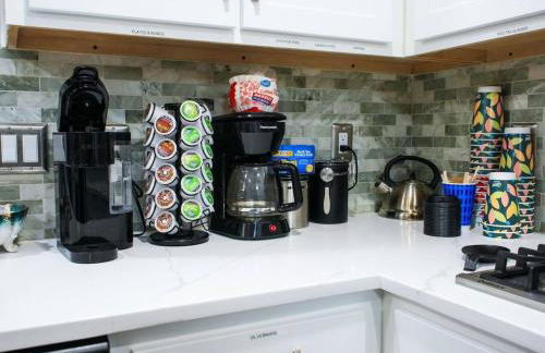 Spacious Family Home with Pool, Hot Tub, Fast Wifi - Foto 11