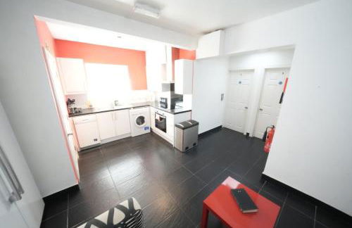 Private Rooms-Private Bathrooms-Near Airport- CABIN CREW paradise - Foto 7