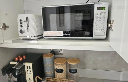 Ground Floor-Modern-Cosy-Private-Whitefield Studio - Foto 33