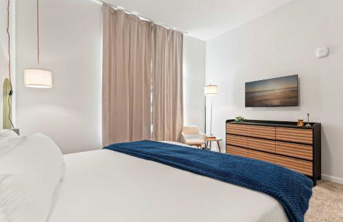 Riviere 3BR Apartment Stylish King Family Pets Friendly Pool & Gym Near Epic Universe - Foto 27