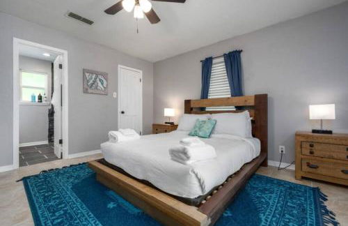 The Breezy Blue View with hot tub and pool - Foto 18