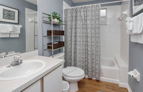 FABULOUS New Decor, Near Dis, Fireplace, Star Wars Children's BR, Next To Pool, LOW rates! - Foto 73