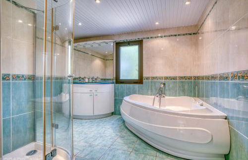 Jacuzzi - Spa de nage - Parc arboré - Foto 10