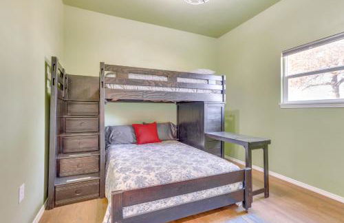 4 Mi to Lazy E Arena Horse Lovers Haven with Grill - Photo 18