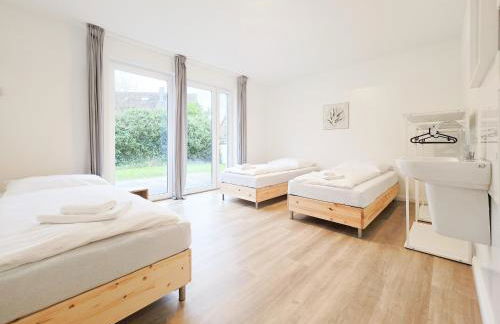 Tolstov House - 6 Zimmer Haus - große Küche - Garten - Parkplatz - 25min Messe DUS - Foto 14