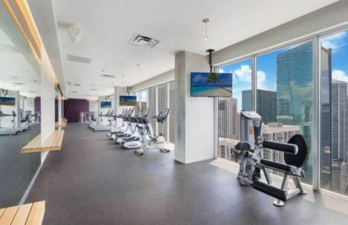 Sun-Splashed 1BR Condo unit in DWTN Miami with WFH - Foto 33