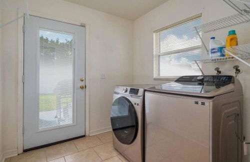 Fireside Hot Tub, King Bed Suite - Foto 28