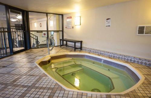 Iconic Vegas Views - 6 comfy Beds, NO RESORT FEES, Center Strip! - Foto 58